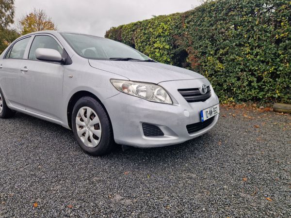 Toyota Corolla Saloon, Diesel, 2010, Silver