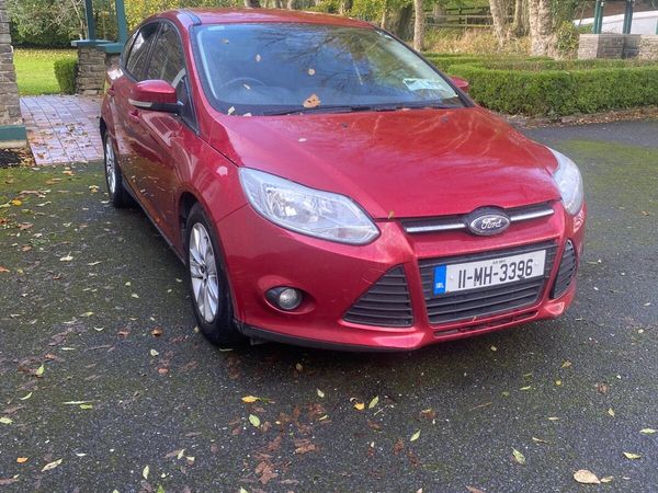 Ford Focus Hatchback, Diesel, 2011, Red