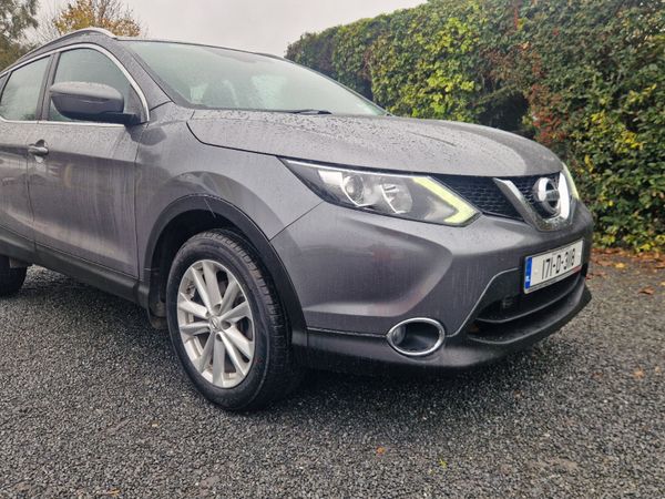 Nissan Qashqai SUV, Petrol, 2017, Grey