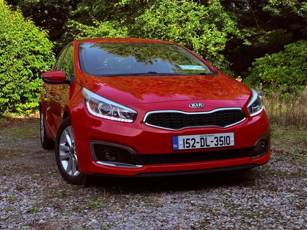 Kia Ceed Hatchback, Diesel, 2015, Red