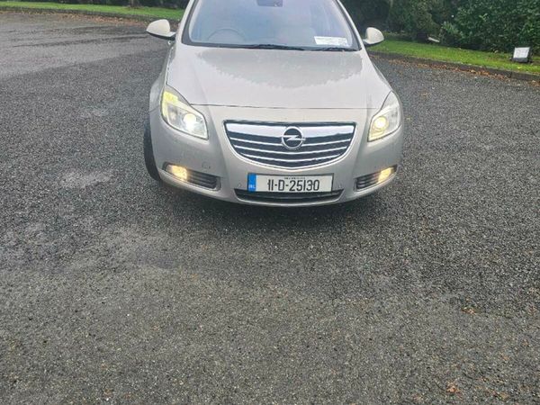 Opel Insignia Estate, Diesel, 2011, Gold