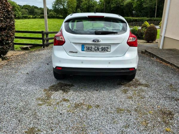 Ford Focus Hatchback, Diesel, 2014, White