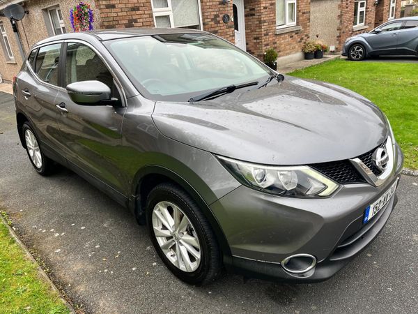 Nissan Qashqai Hatchback, Diesel, 2015, Grey