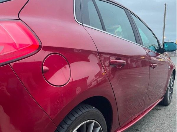 Fiat Bravo Hatchback, Diesel, 2009, Red