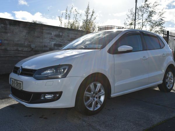Volkswagen Polo Hatchback, Petrol, 2013, White