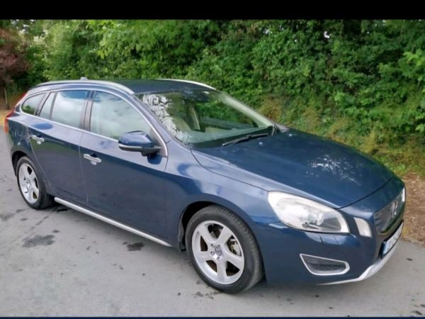 Volvo V60 Estate, Petrol, 2013, Blue