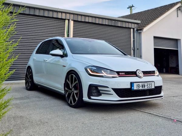 Volkswagen Golf Estate, Petrol, 2019, White