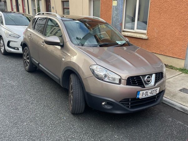 Nissan Qashqai Hatchback, Diesel, 2011, Beige