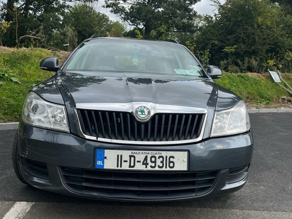 Skoda Octavia Estate, Diesel, 2011, Grey
