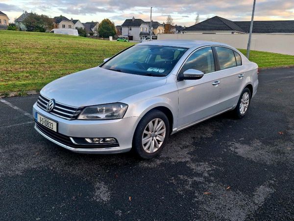 Volkswagen Passat Saloon, Diesel, 2011, Silver