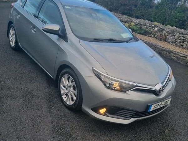 Toyota Auris Hatchback, Diesel, 2017, Grey