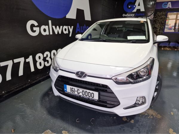 Hyundai i20 Hatchback, Diesel, 2016, White