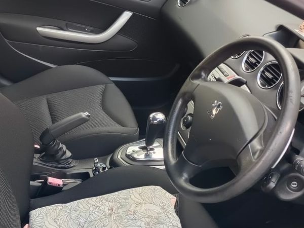 Peugeot 308 Hatchback, Diesel, 2010, Silver