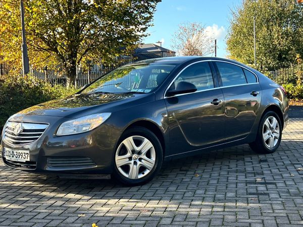 Opel Insignia Saloon, Diesel, 2013, Brown