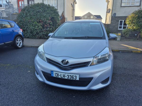 Toyota Vitz Hatchback, Petrol, 2013, Silver