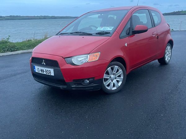 Mitsubishi Colt MPV, Petrol, 2010, Red