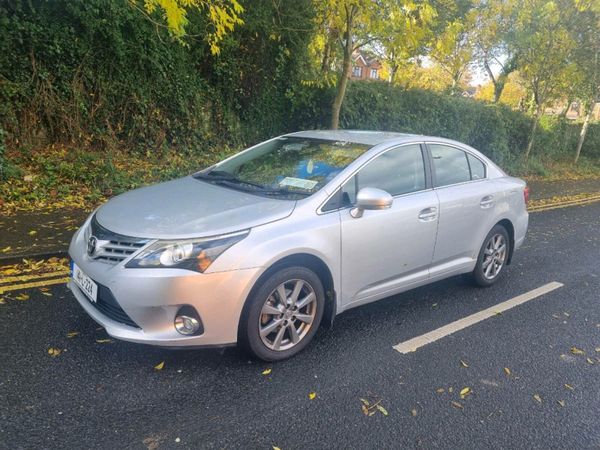 Toyota Avensis Saloon, Diesel, 2014, Silver