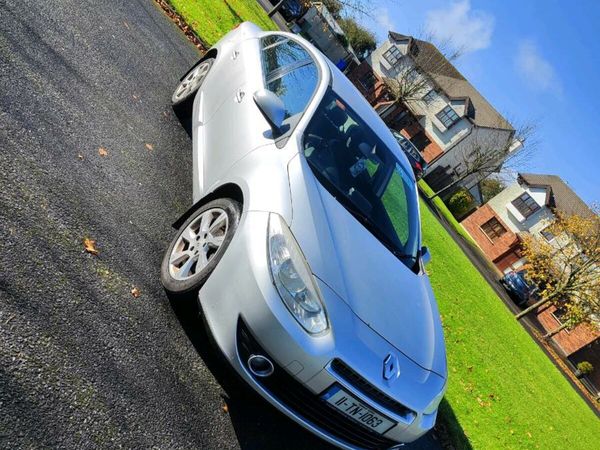 Renault Fluence Saloon, Diesel, 2011, Silver