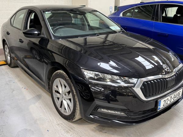 Skoda Octavia Saloon, Diesel, 2021, Black