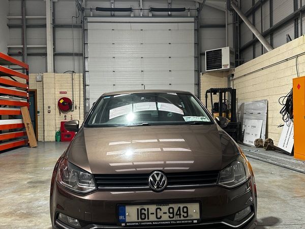 Volkswagen Polo Hatchback, Petrol, 2016, Brown