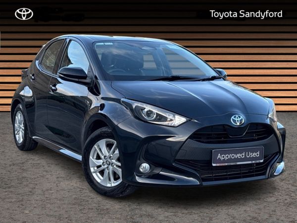 Toyota Yaris Hatchback, Petrol Hybrid, 2025, Black