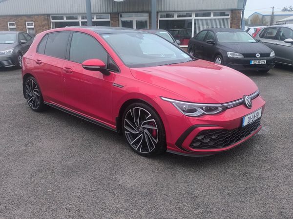 Volkswagen Golf Estate, Diesel, 2021, Red