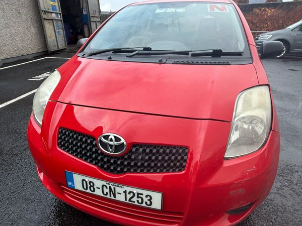 Toyota Yaris Hatchback, Petrol, 2008, Red