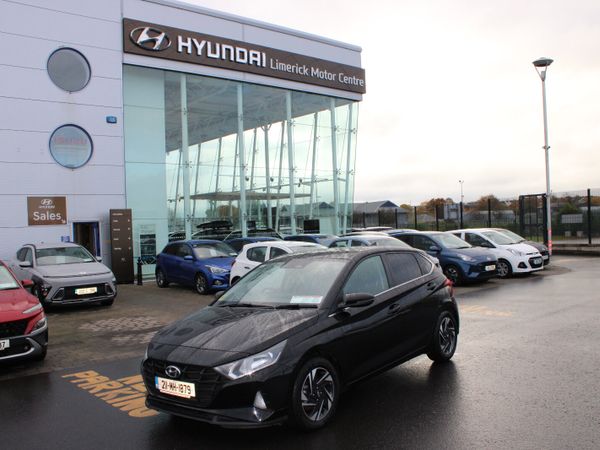 Hyundai i20 Hatchback, Petrol, 2021, Black