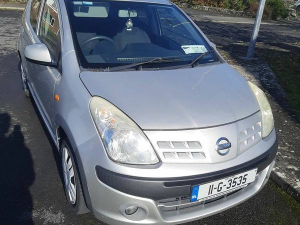 Nissan Pixo Hatchback, Petrol, 2011, Silver
