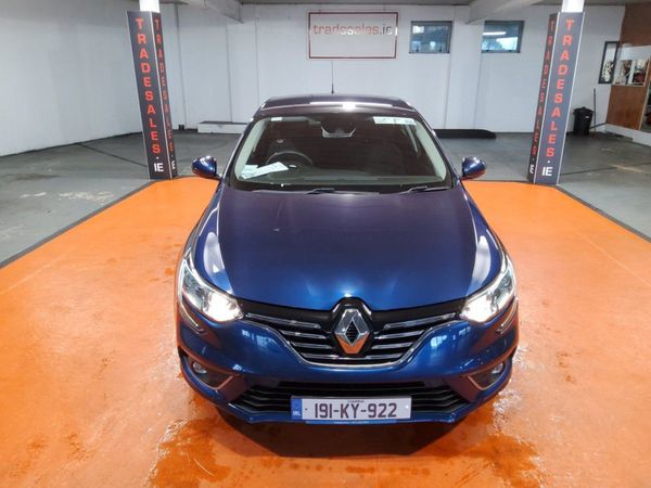 Renault Megane Hatchback, Petrol, 2019, Blue