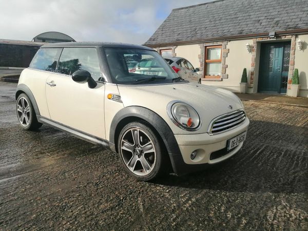 Mini Cooper Hatchback, Petrol, 2006, White