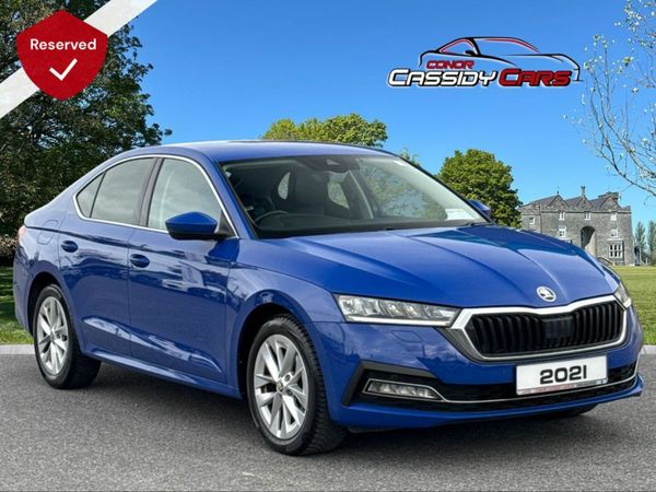 Skoda Octavia Hatchback, Diesel, 2021, Blue