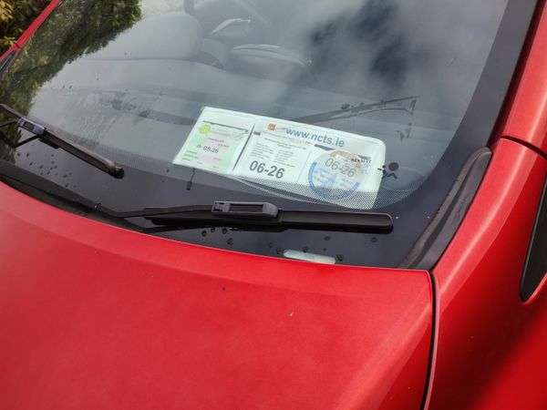 Renault Clio Hatchback, Petrol, 2013, Red