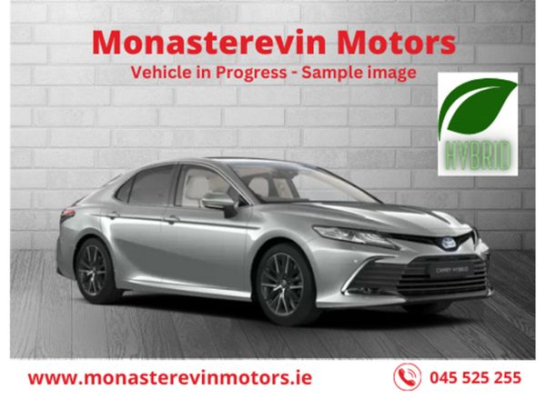 Toyota Camry Saloon, Petrol Hybrid, 2021, Grey