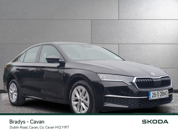 Skoda Octavia Saloon, Petrol Hybrid, 2025, Black