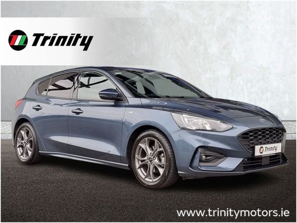 Ford Focus Hatchback, Petrol Hybrid, 2022, Blue