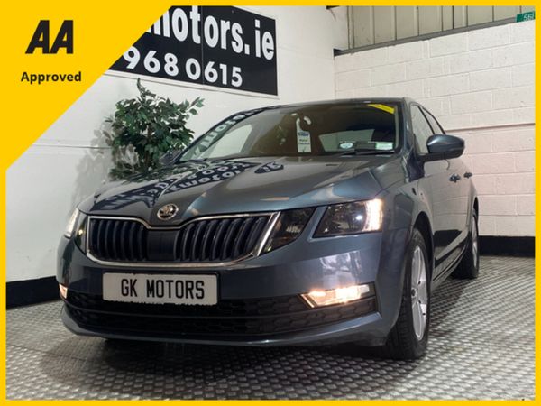 Skoda Octavia Saloon, Petrol, 2019, Grey