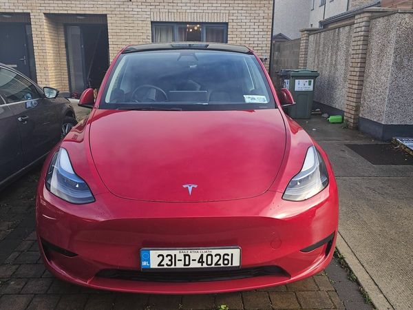 Tesla Model Y MPV, Electric, 2023, Red