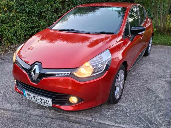 Renault Clio Hatchback, Petrol, 2016, Red