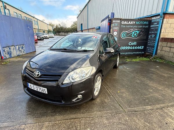 Toyota Auris Hatchback, Petrol, 2010, Black