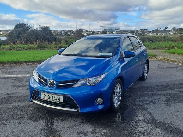 Toyota Auris Hatchback, Petrol, 2013, Blue