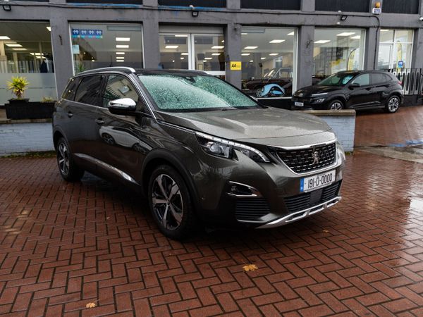 Peugeot 5008 MPV, Petrol, 2019, Grey