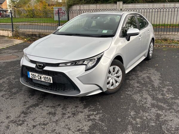 Toyota Corolla Saloon, Petrol, 2020, Silver