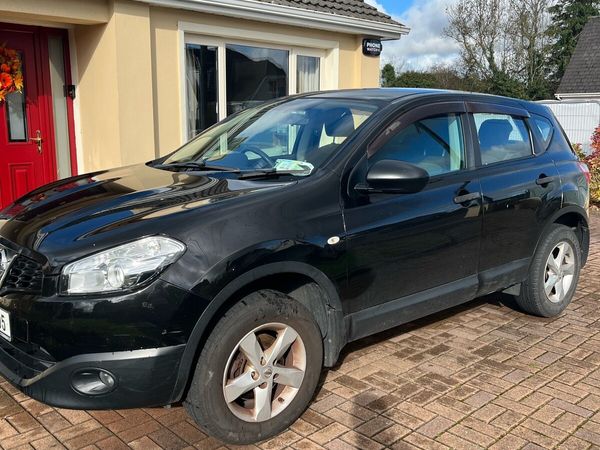 Nissan Qashqai Hatchback, Petrol, 2011, Black