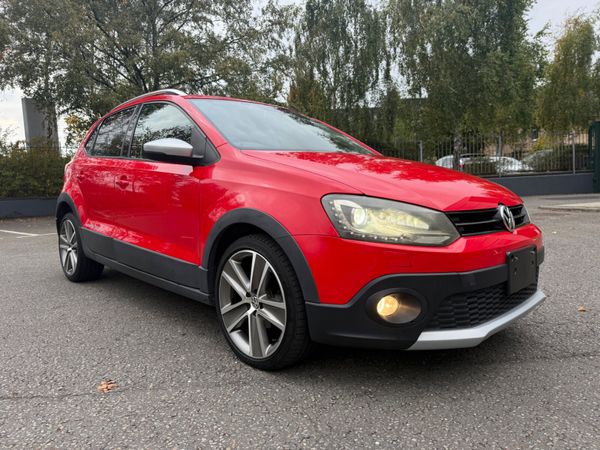 Volkswagen Polo Hatchback, Petrol, 2012, Red