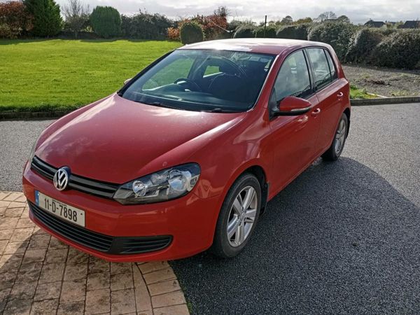 Volkswagen Golf Hatchback, Petrol, 2011, Red