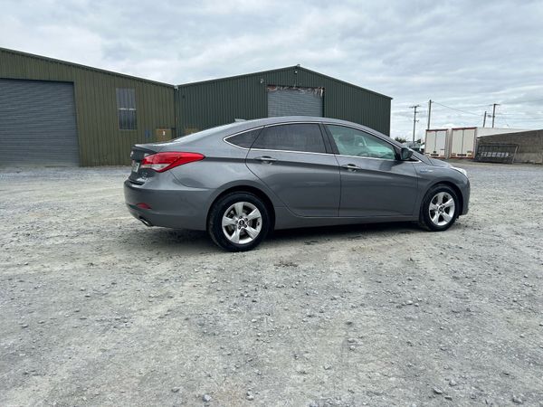 Hyundai i40 Saloon, Diesel, 2015, Silver