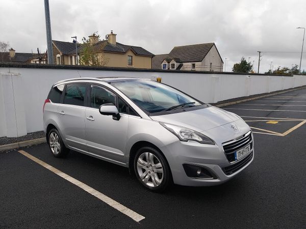 Peugeot 5008 MPV, Diesel, 2017, Grey
