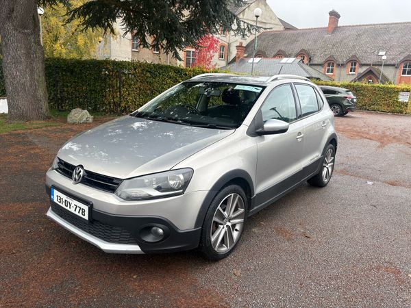 Volkswagen Polo Hatchback, Diesel, 2013, Brown