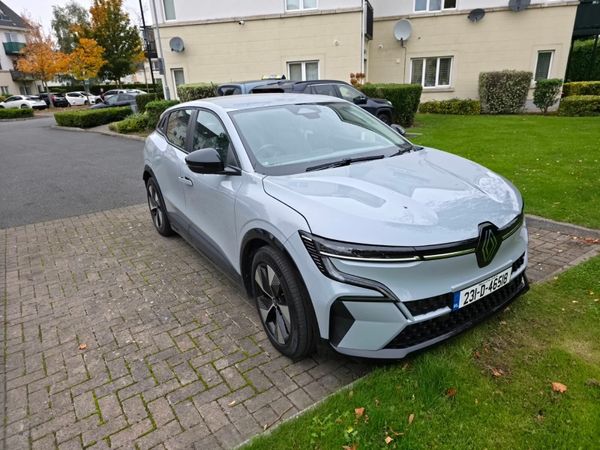 Renault Megane Hatchback, Electric, 2023, Grey
